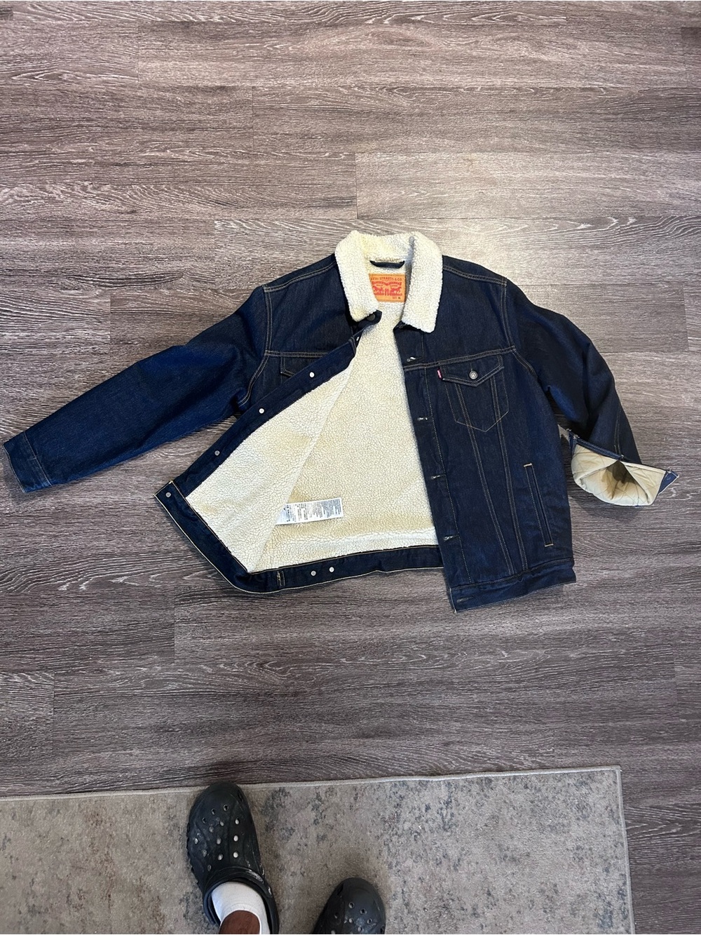Levi's Dark Blue Denim Trucker Jacket with Cream Sherpa Collar